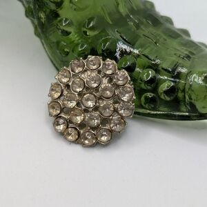 Vintage round blingy pin/ brooch